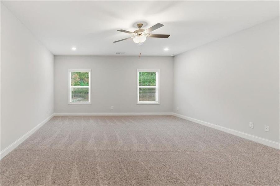 Spacious, unfurnished interior of a new home in , Dallas (Image 35).