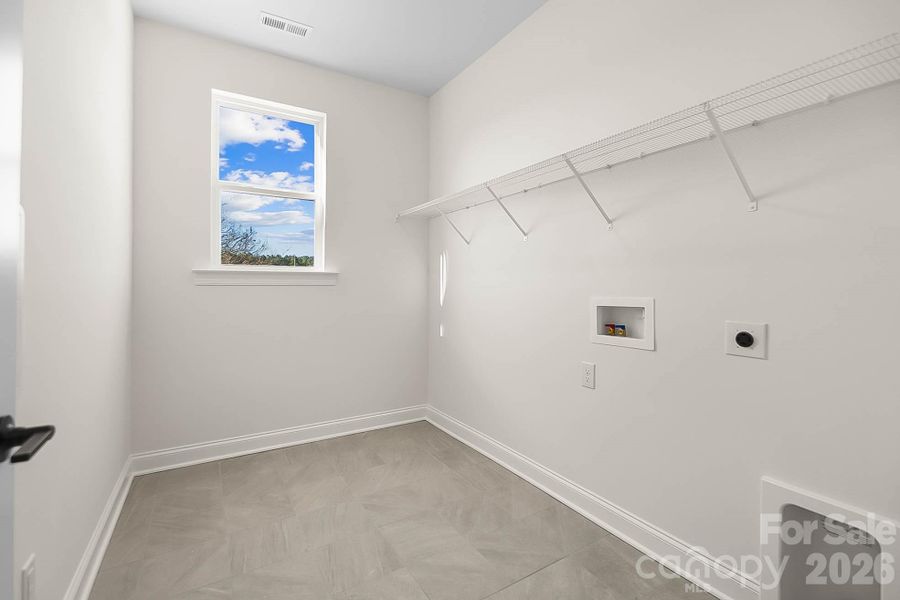 Spacious, unfurnished interior of a new home in Lancaster Hwy, Waxhaw (Image 28).