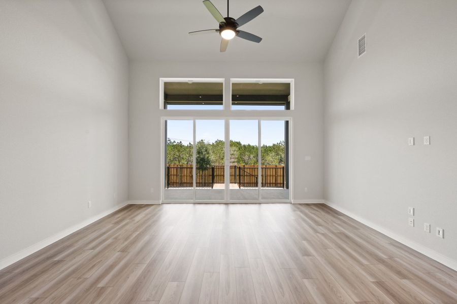 Spacious, unfurnished interior of a new home in Heritage, Dripping Springs (Image 32). Spacious, unfurnished interior of a new home in Heritage, Dripping Springs (Image 32).