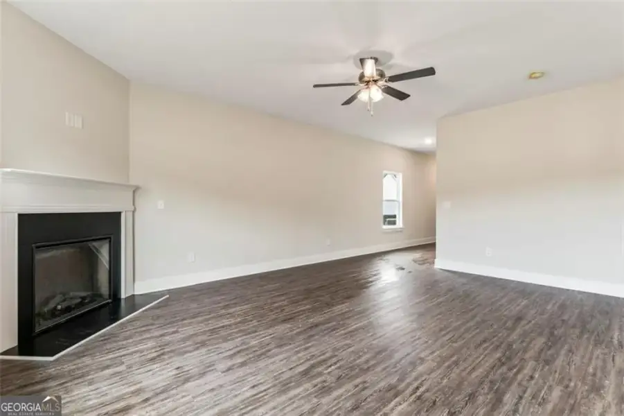 Spacious, unfurnished interior of a new home in , Hampton (Image 17).