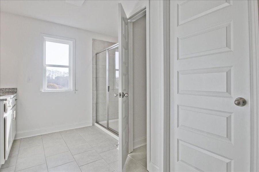 Spacious, unfurnished interior of a new home in Clark Farms, Flowery Branch (Image 41). Spacious, unfurnished interior of a new home in Clark Farms, Flowery Branch (Image 41).