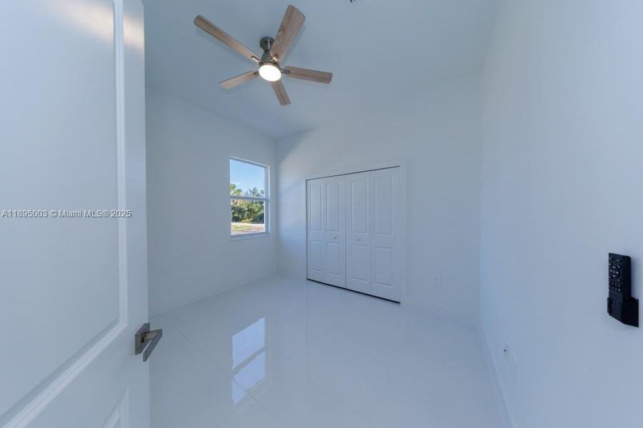 Spacious, unfurnished interior of a new home in , Lehigh Acres (Image 43).