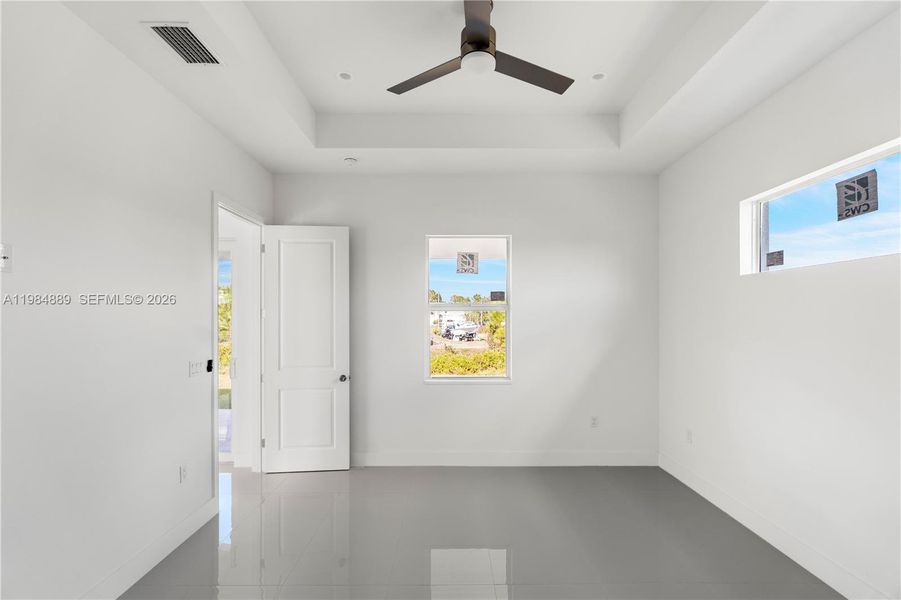 Spacious, unfurnished interior of a new home in , Lehigh Acres (Image 49).