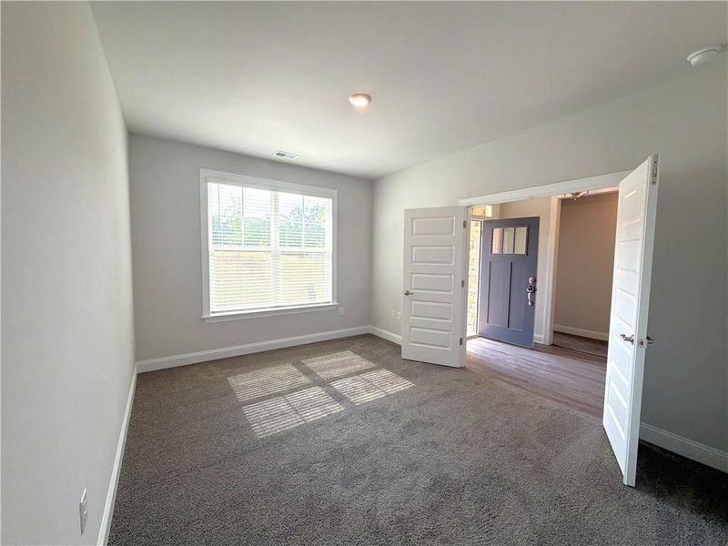Spacious, unfurnished interior of a new home in Tuscany Hills, Douglasville (Image 33).