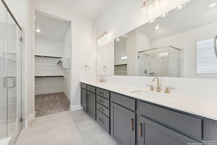 Furnished interior view inside a new home in The Crossvine 45’, Schertz (Image 6).