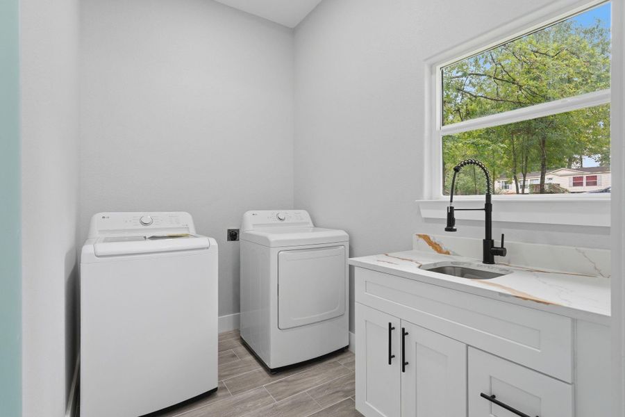 Furnished interior view inside a new home in , Willis (Image 12).