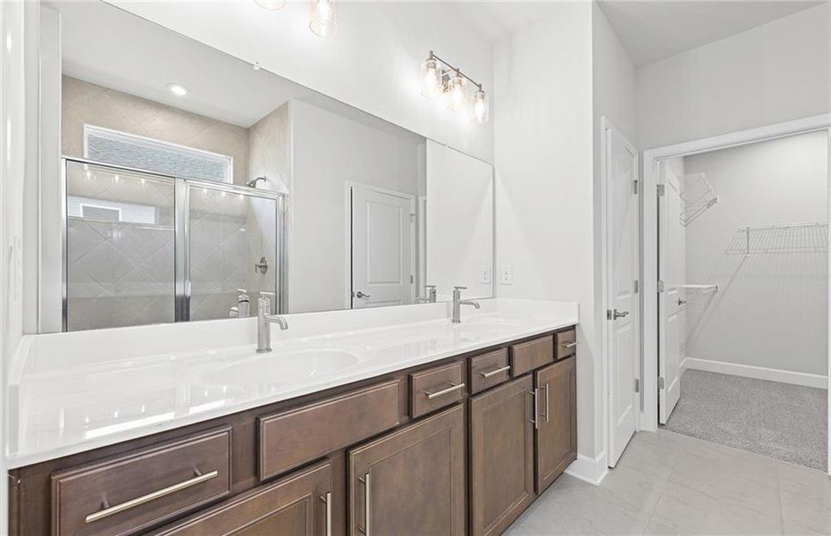 Furnished interior view inside a new home in Del Webb at Lake Oconee, Greensboro (Image 8).