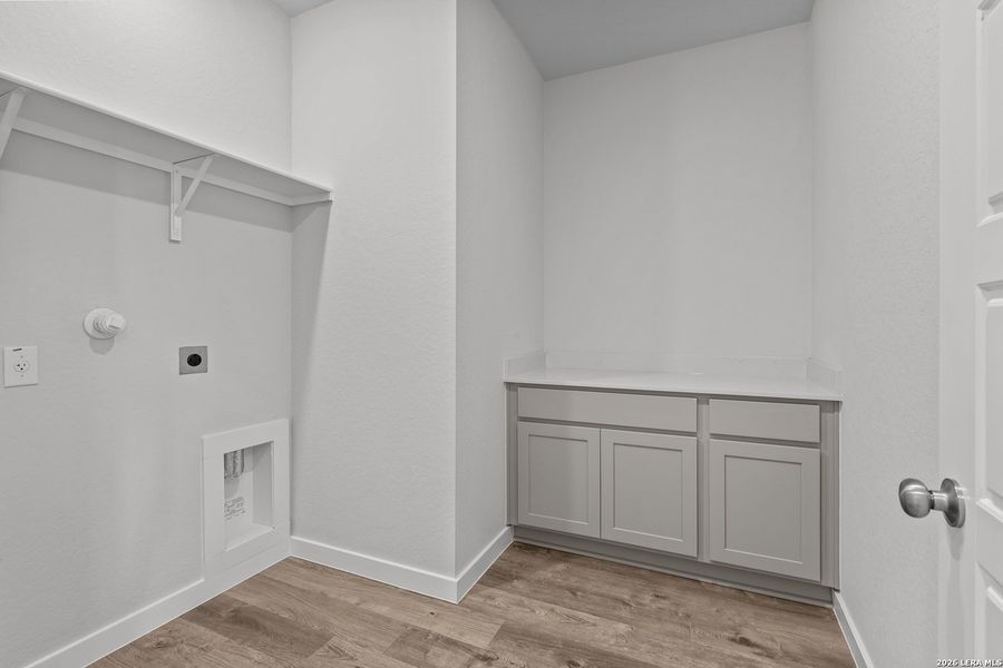 Spacious, unfurnished interior of a new home in Cinco Lakes, San Antonio (Image 12).