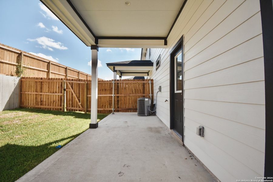 Exterior details and patio area of a home in , San Antonio (Image 29).