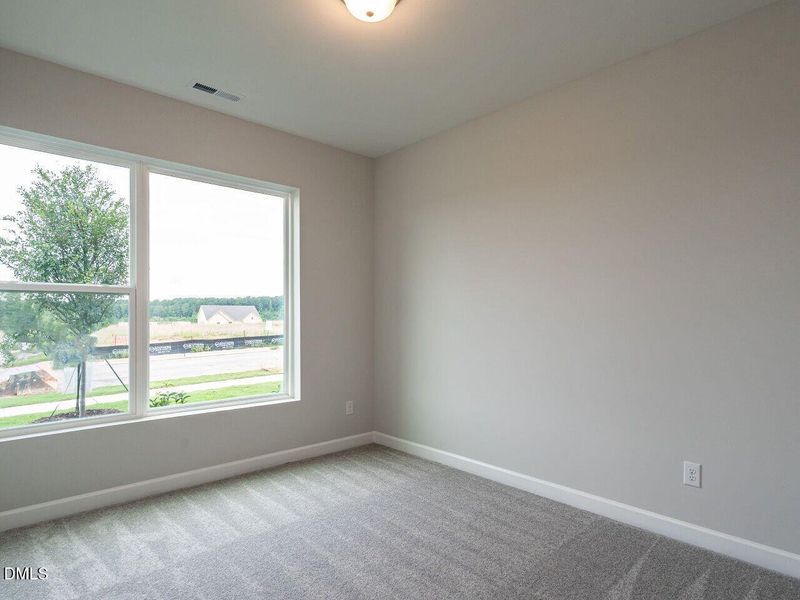 019-1280x960-bedroom