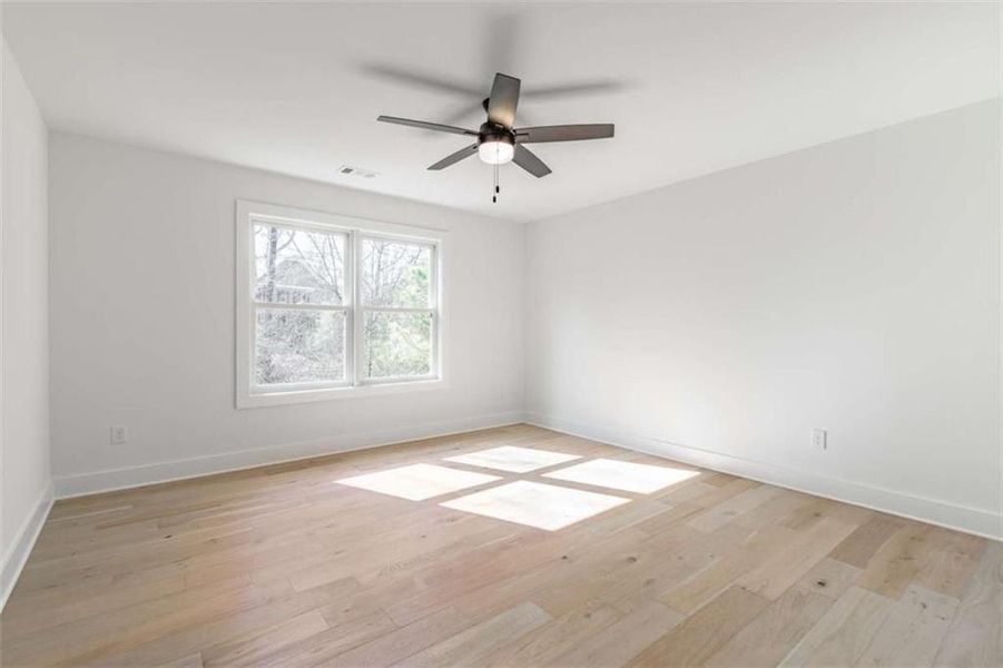 Spacious, unfurnished interior of a new home in , Gainesville (Image 46).