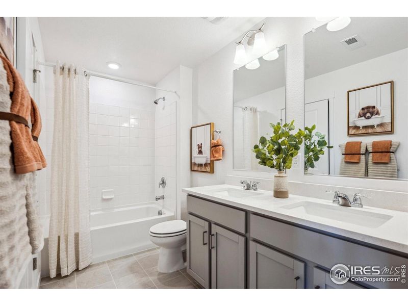 Furnished interior view inside a new home in Vantage, Berthoud (Image 21).