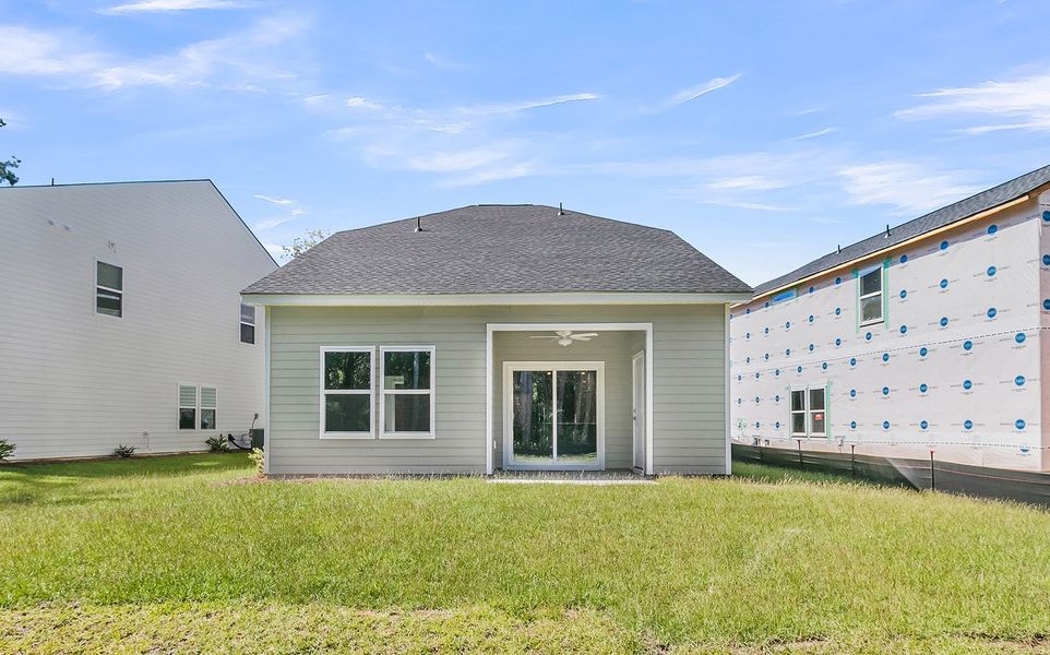 Exterior details and patio area of a home in Central Creek, Goose Creek (Image 3).