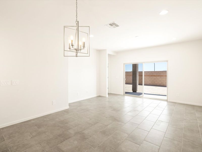 Spacious, unfurnished interior of a new home in Las Patrias at Star Valley Phase III - Signature Series, Tucson (Image 8).