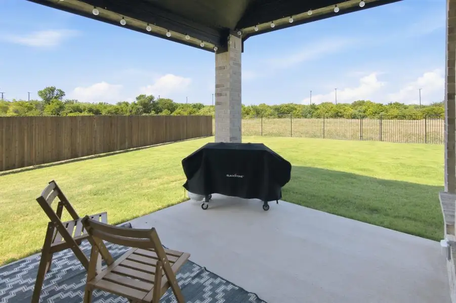 Exterior details and patio area of a home in , Burleson (Image 4).