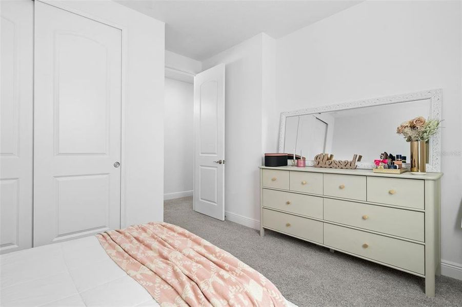 Furnished interior view inside a new home in , Orlando (Image 17).