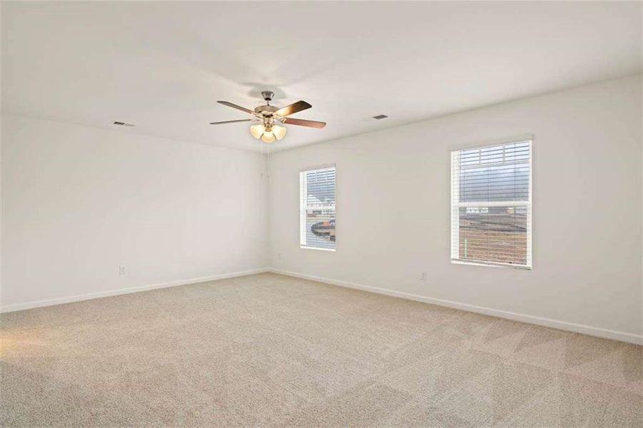 Spacious, unfurnished interior of a new home in Oakchase at Hampton, Hampton (Image 50).