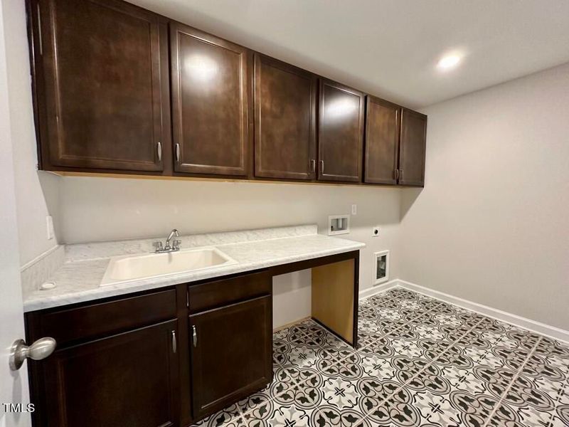 Furnished interior view inside a new home in Glenmere, Knightdale (Image 96). Furnished interior view inside a new home in Glenmere, Knightdale (Image 96).