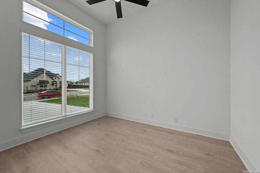 Spacious, unfurnished interior of a new home in Mesa Western, Cibolo (Image 22).