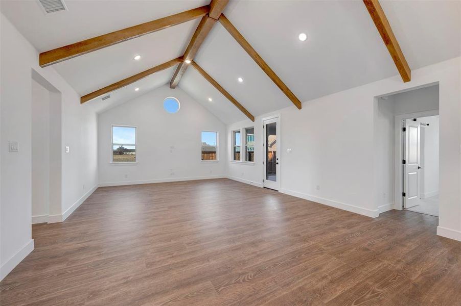 Spacious, unfurnished interior of a new home in Timberbrook, Justin (Image 27).