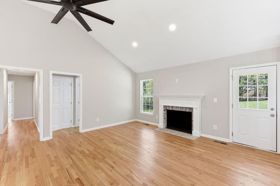 Spacious, unfurnished interior of a new home in , Gainesville (Image 17). Spacious, unfurnished interior of a new home in , Gainesville (Image 17).