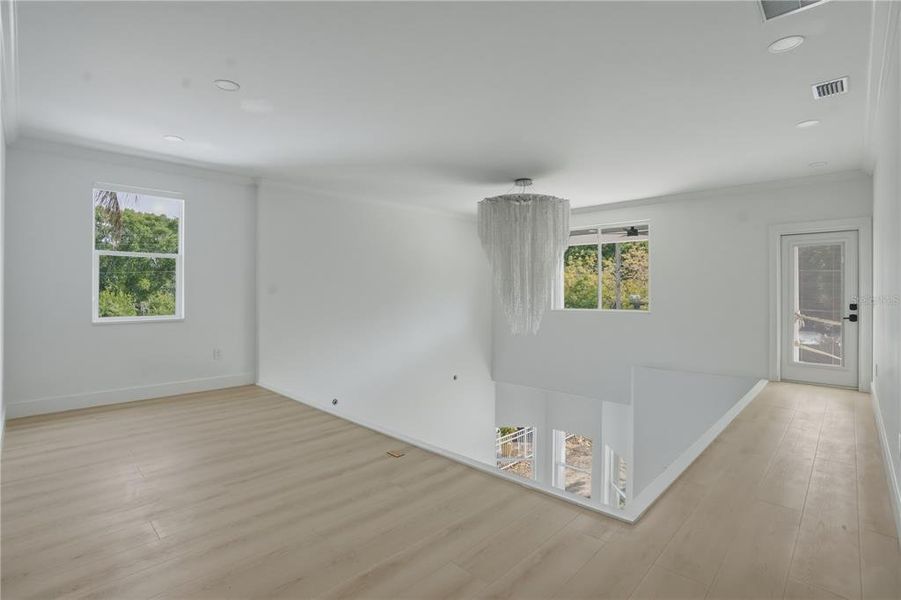 Spacious, unfurnished interior of a new home in , Safety Harbor (Image 12).