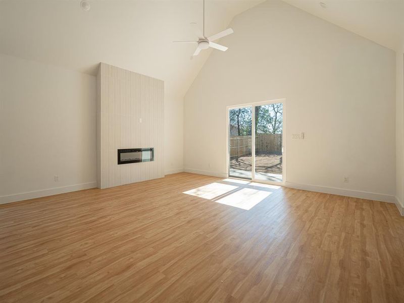 Spacious, unfurnished interior of a new home in , Dallas (Image 12). Spacious, unfurnished interior of a new home in , Dallas (Image 12).