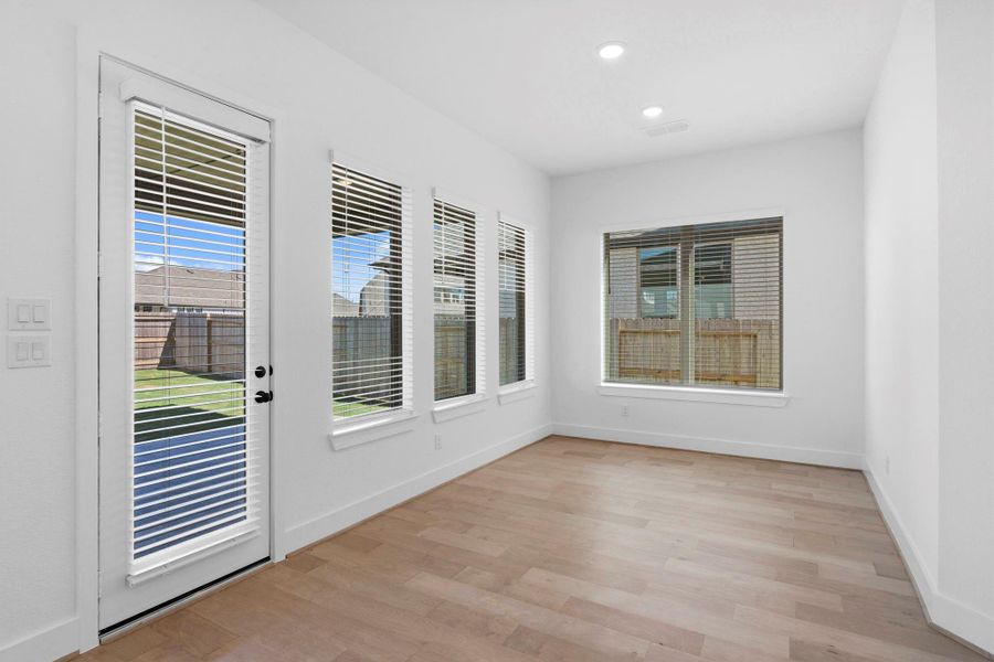Bright breakfast area.