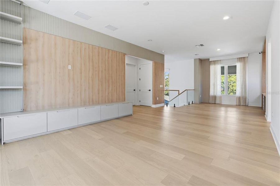 Spacious, unfurnished interior of a new home in , Montverde (Image 64).