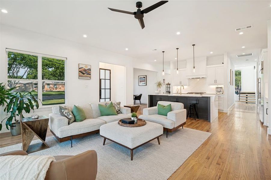 Furnished interior view inside a new home in , Dallas (Image 20).