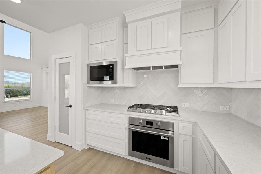 417 Newpark- Kitchen-3