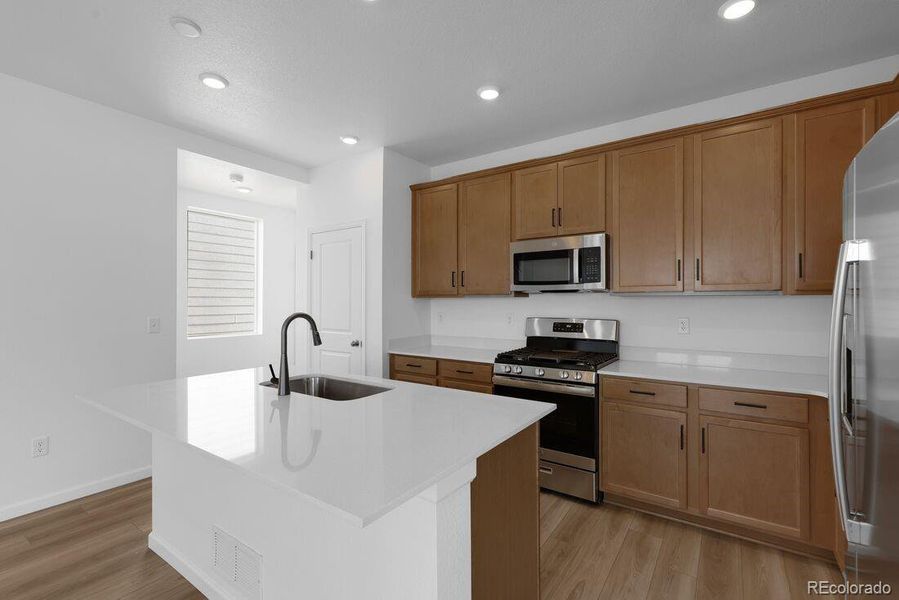 1177 Prospect Aly ~ Ready Now