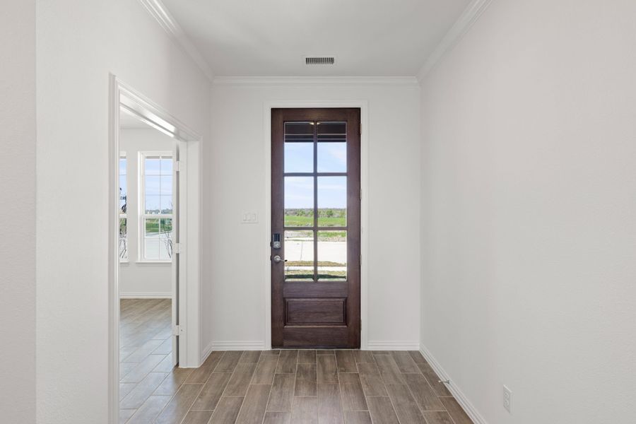 Representative unfurnished interior of a home built from the Salado by UnionMain Homes in Legacy Hills, Celina (Image 23).