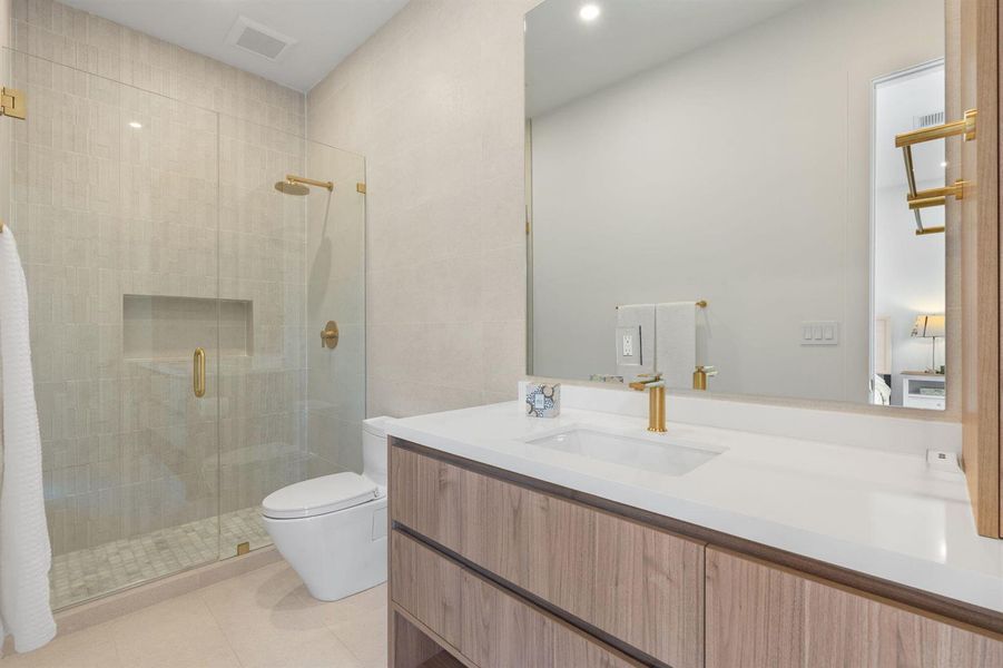 81-web-or-mls-2506 NE 14th St, Fort Laud