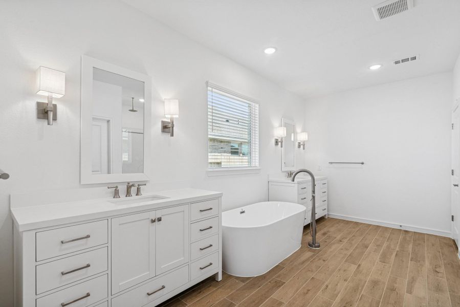 Spa-like primary bath (*Photo not of actual home and used for illustration purposes only.) Spa-like primary bath (*Photo not of actual home and used for illustration purposes only.)