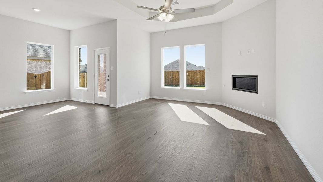 Spacious, unfurnished interior of a new home in Lakewood Trails, Forney (Image 15).