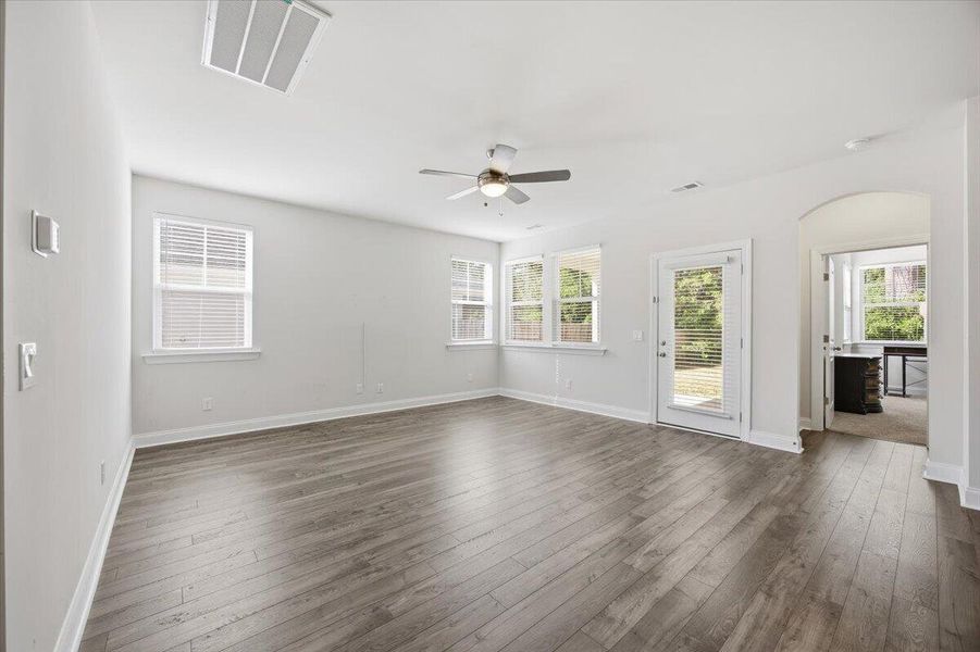 Spacious, unfurnished interior of a new home in , Orangeburg (Image 25).