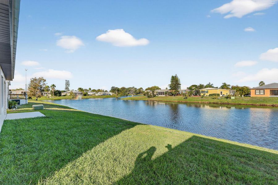 Exterior details and patio area of a home in , Fort Pierce (Image 21).