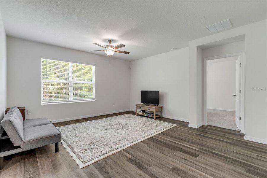 Spacious, unfurnished interior of a new home in , New Smyrna Beach (Image 37).