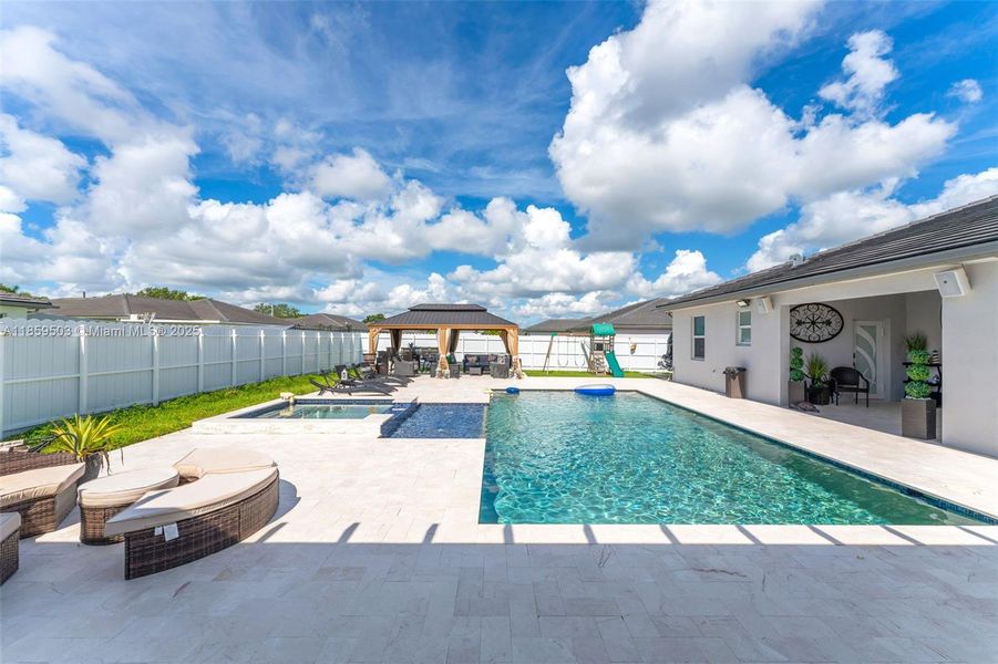 Image 47 of a home in . Image 47 of a home in .