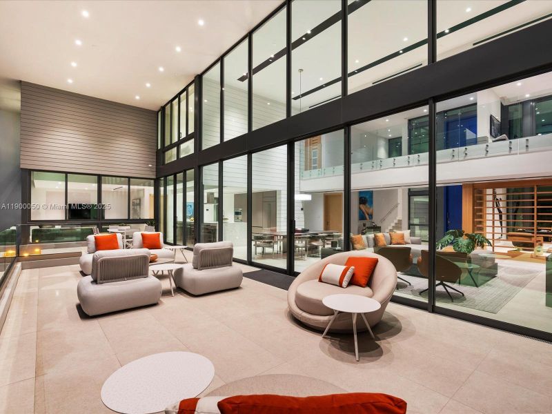 Community amenities in , Miami Shores (Image 60).