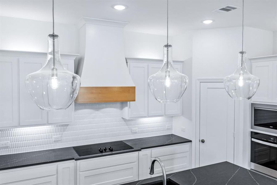 Furnished interior view inside a new home in University Park at Northpointe, Denton (Image 17).