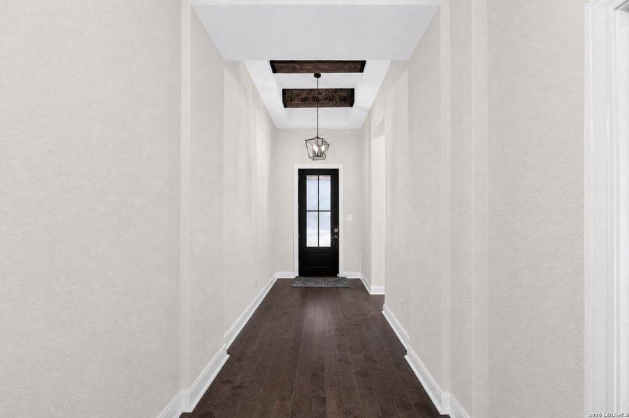 Spacious, unfurnished interior of a new home in Stillwater Ranch, San Antonio (Image 22).