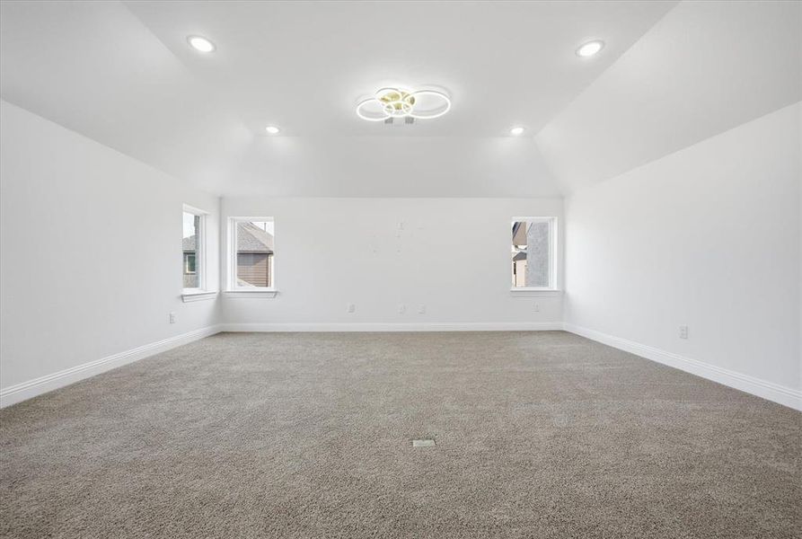 Spacious, unfurnished interior of a new home in , Prosper (Image 22).