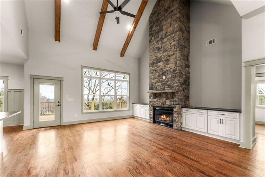 Spacious, unfurnished interior of a new home in , Cleveland (Image 31).