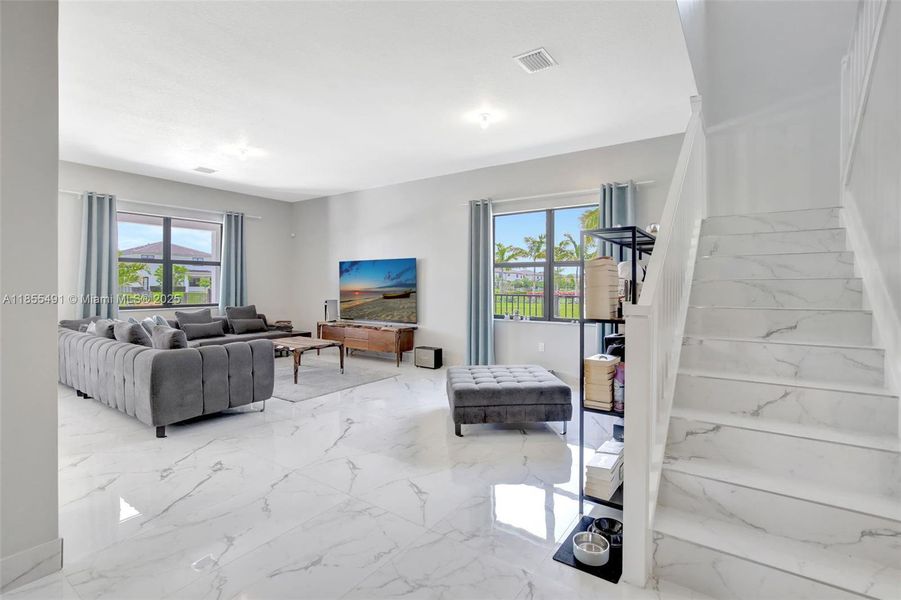 Furnished interior view inside a new home in , Miramar (Image 46).