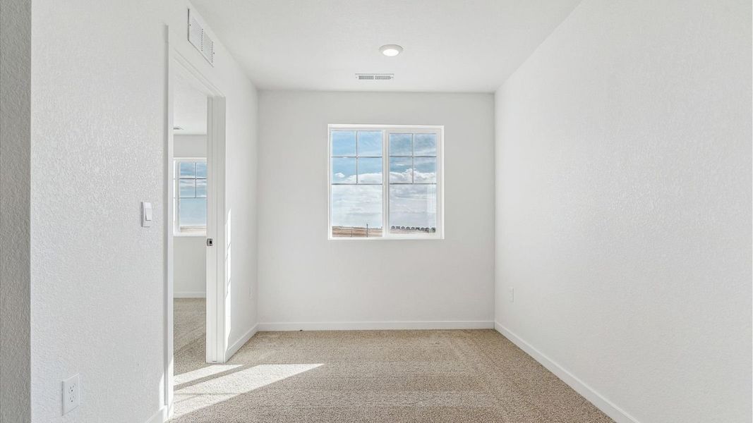 Spacious, unfurnished interior of a new home in Ridge at Johnstown, Johnstown (Image 15).