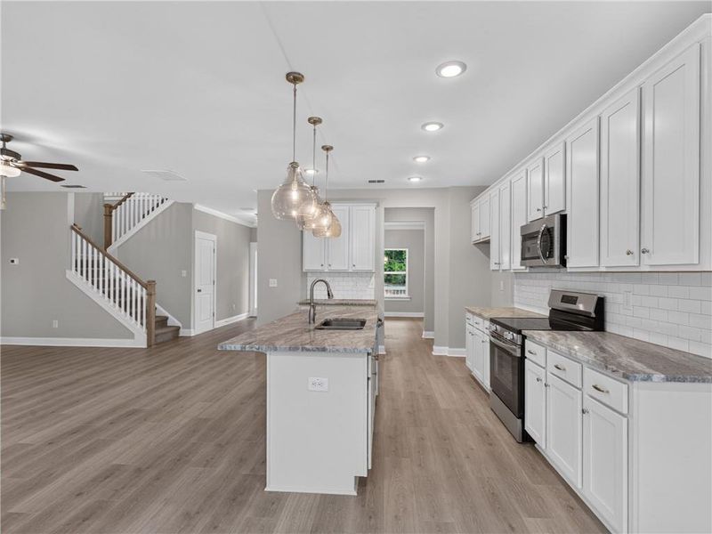 Furnished interior view inside a new home in , Dallas (Image 9).