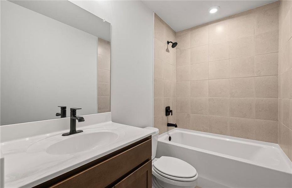 Furnished interior view inside a new home in Reunion, Hoschton (Image 16).