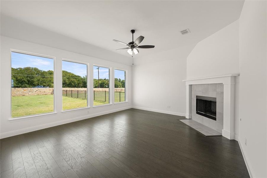 345 Paddle Boat- Living Room-1 345 Paddle Boat- Living Room-1